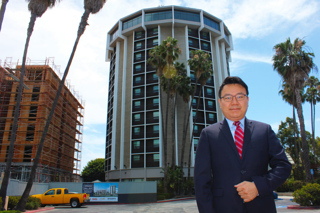 Mooyon Kim, Holiday Inn Long Beach Airport